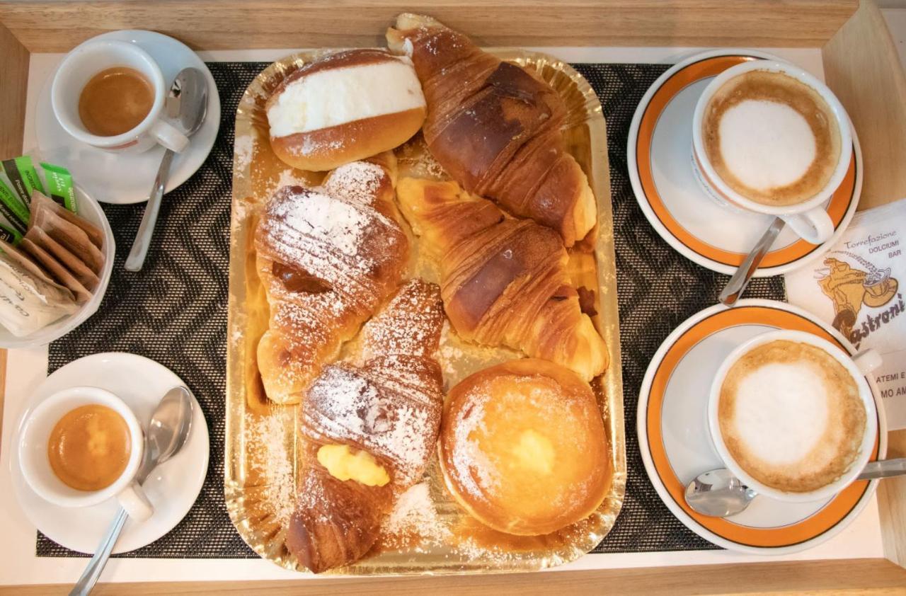 Domus Castroni Pompeo Magno Bed & Breakfast Roma Exterior foto